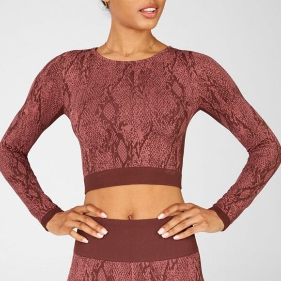 Fabletics Kamila seamless long sleeve crop top snake wine burgundy athletic M - Picture 1 of 5